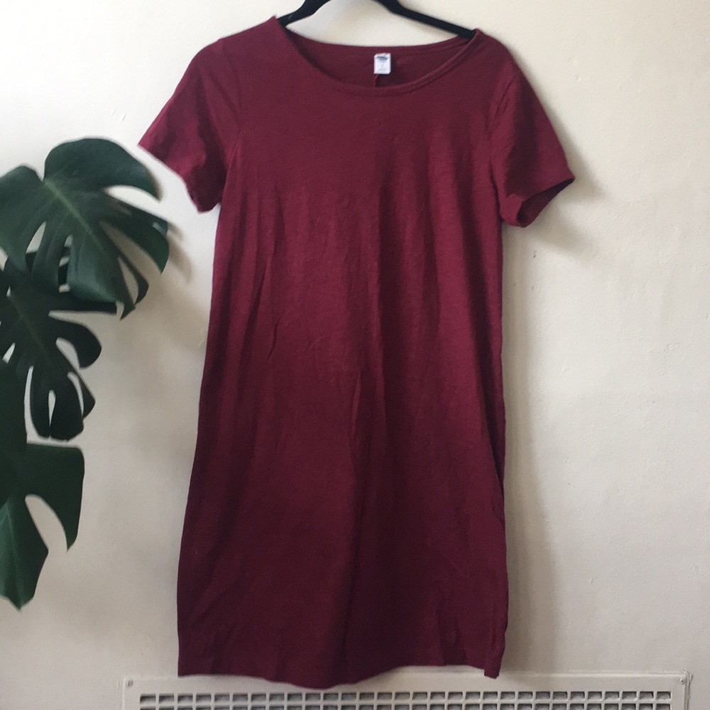 Maroon Old Navy t-shirt dress